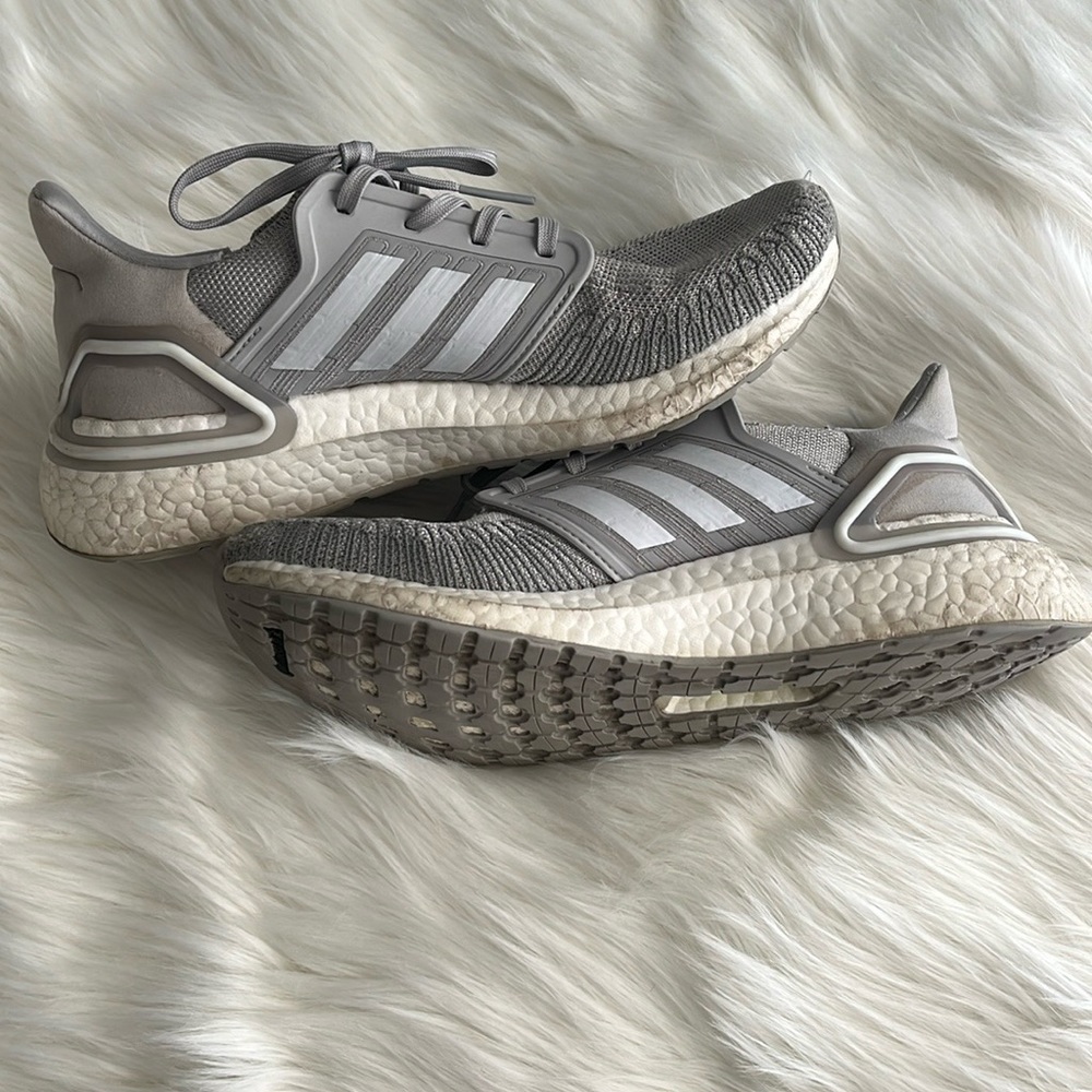 Women’s Adidas Ultra Boost Size 8.5